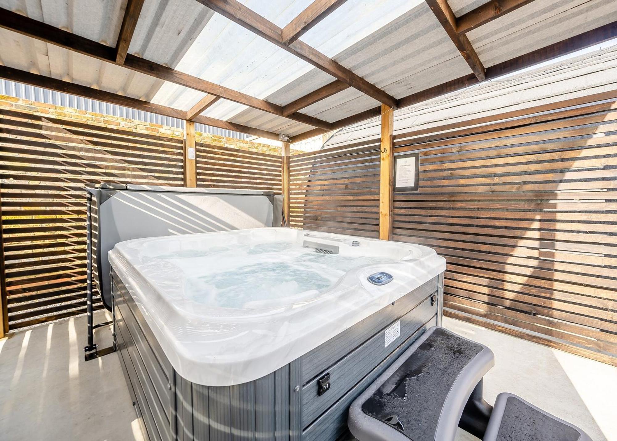 Hill Farm Retreat Hotell Wangford Rum bild